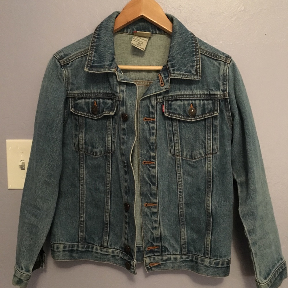 Levi jacket with missing button